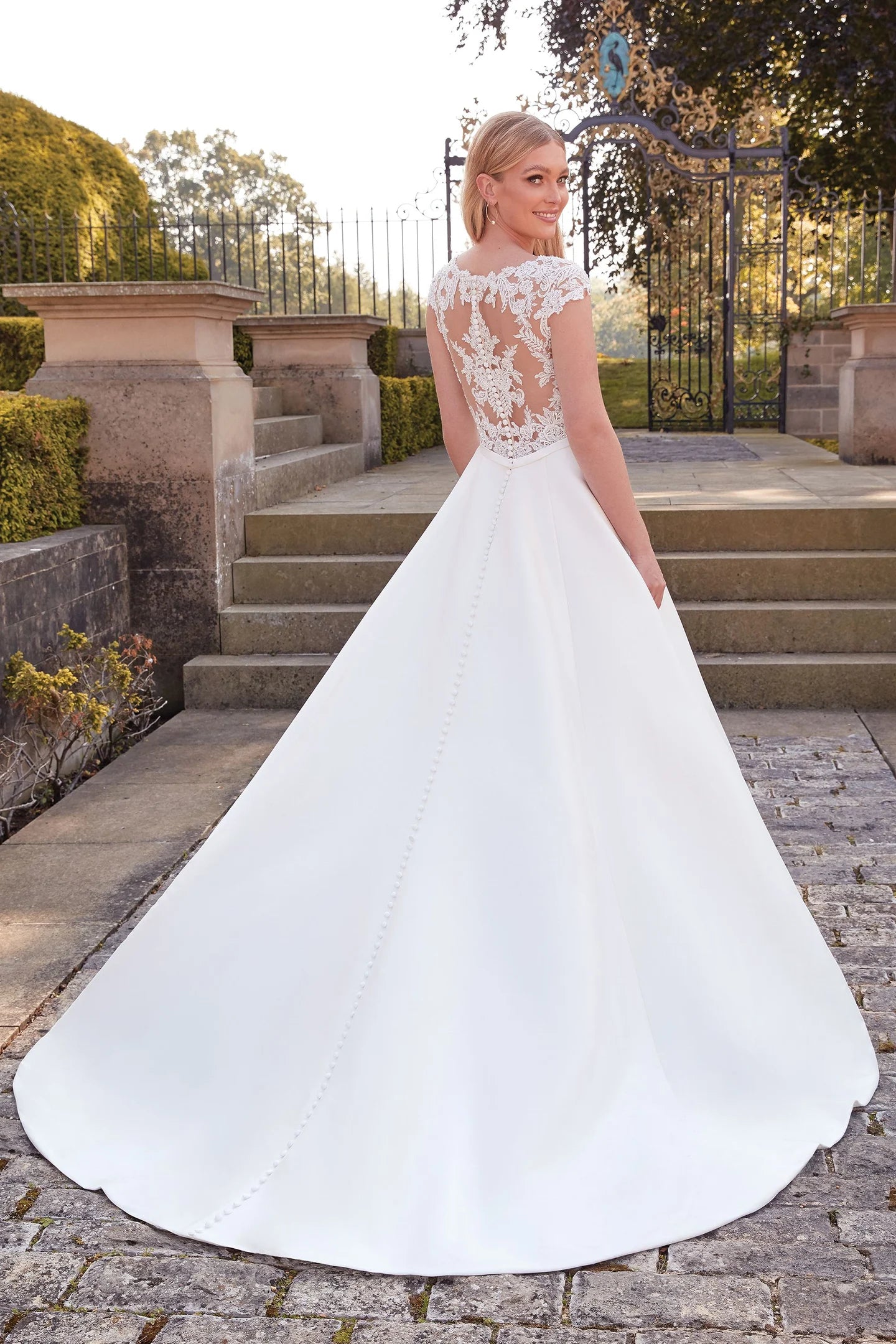 44328 SINCERITY BRIDAL