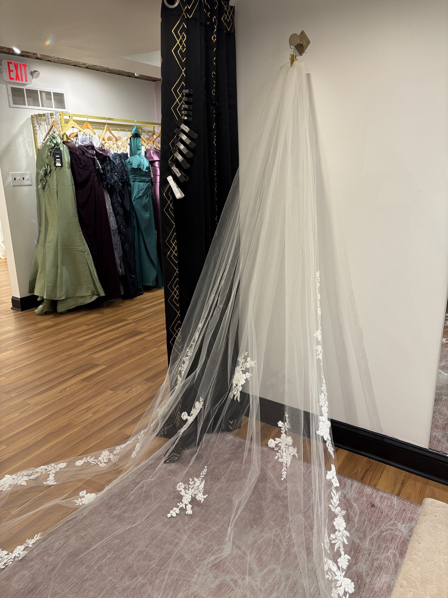 Zoya Veil